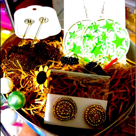 ๐๐๐ค Lot/Bundle of Earrings! ๐ - Picture 2 of 12